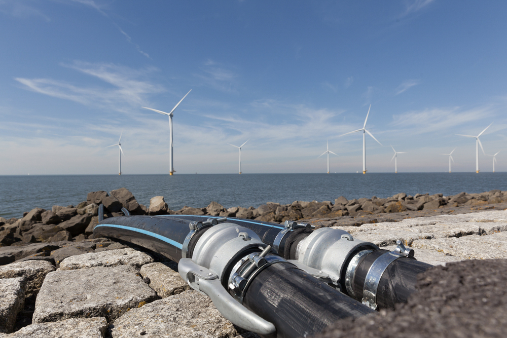 Water,Cables,Connected,To,The,Windturbines,In,The,Ijsselmeer.